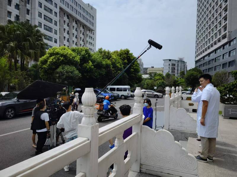 临湘市广告片拍摄公司低成本实现高规格制作的诀窍